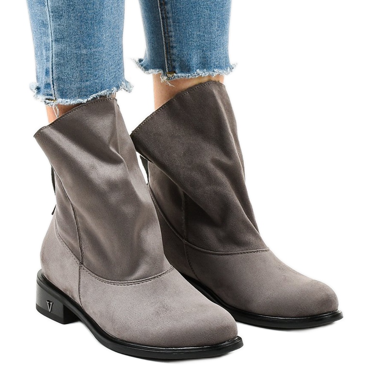 Szürke lapos szigetelésű csizma 6672-7 Szürke lapos szigetelésű csizma 6672-7