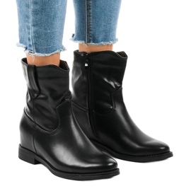 Fekete szigetelésű cowboy csizma G-7607