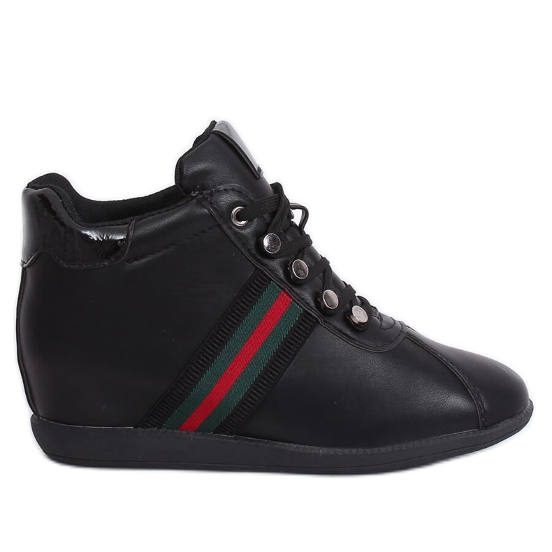 Fekete cipő egy rejtett égen K1833909 Néger