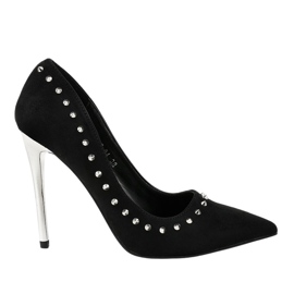 Fekete szivattyúk az NF-04 sarkán