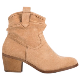 Super Mode Kényelmes cowboycsizma egy poszton barna