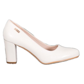 Sergio Leone Kényelmes szivattyúk az oszlopon barna Sergio Leone Kényelmes szivattyúk az oszlopon barna