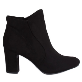 Fekete magas sarkú csizma K1809810 Negro Ii Quality