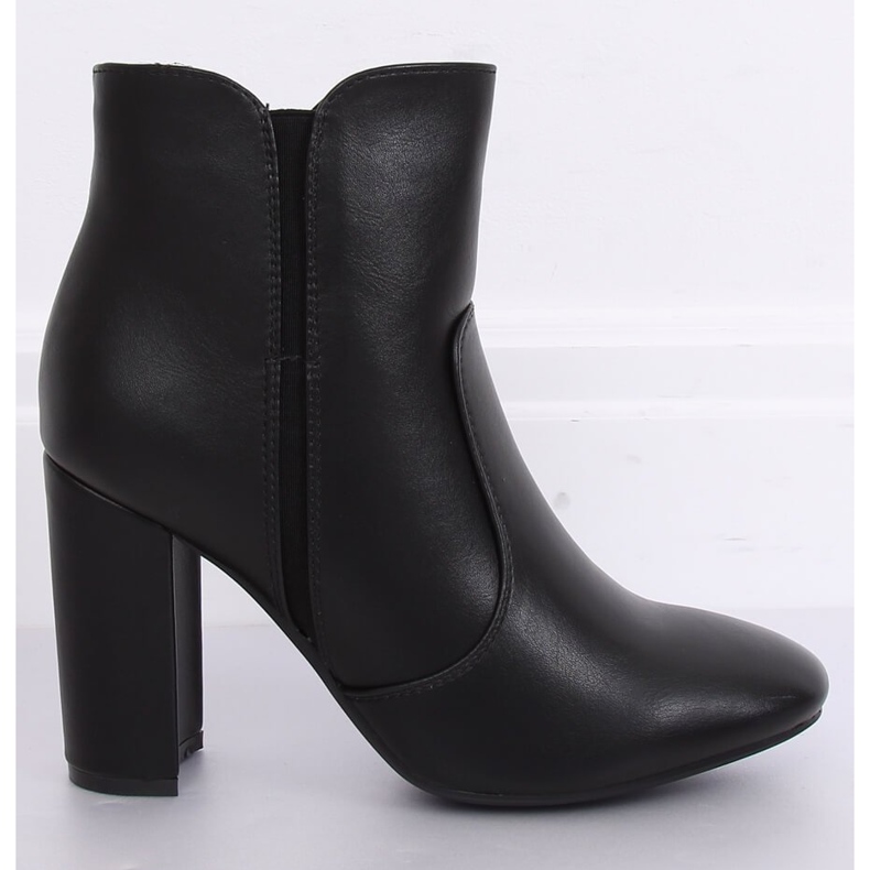 Fekete 1436 Fekete magassarkú