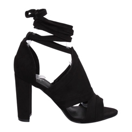 Bokához kötött fekete szandál NS112P Fekete