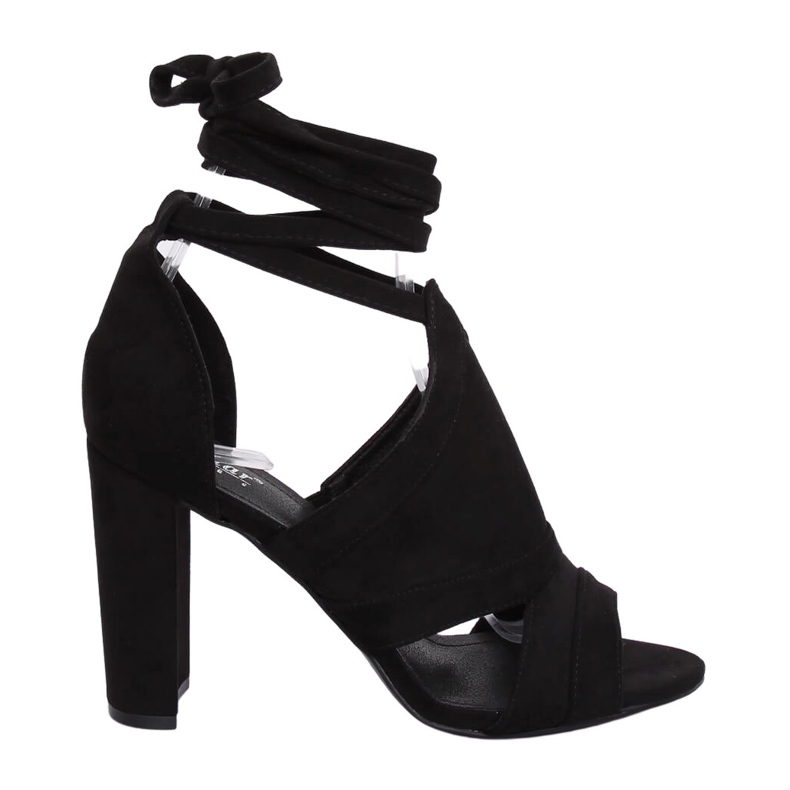 Bokához kötött fekete szandál NS112P Fekete