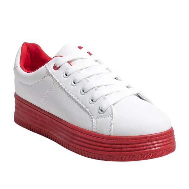 Fehér cipők vastag piros talpon W-68
