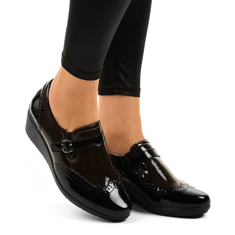 Fekete ék cipő 7-9021 barna