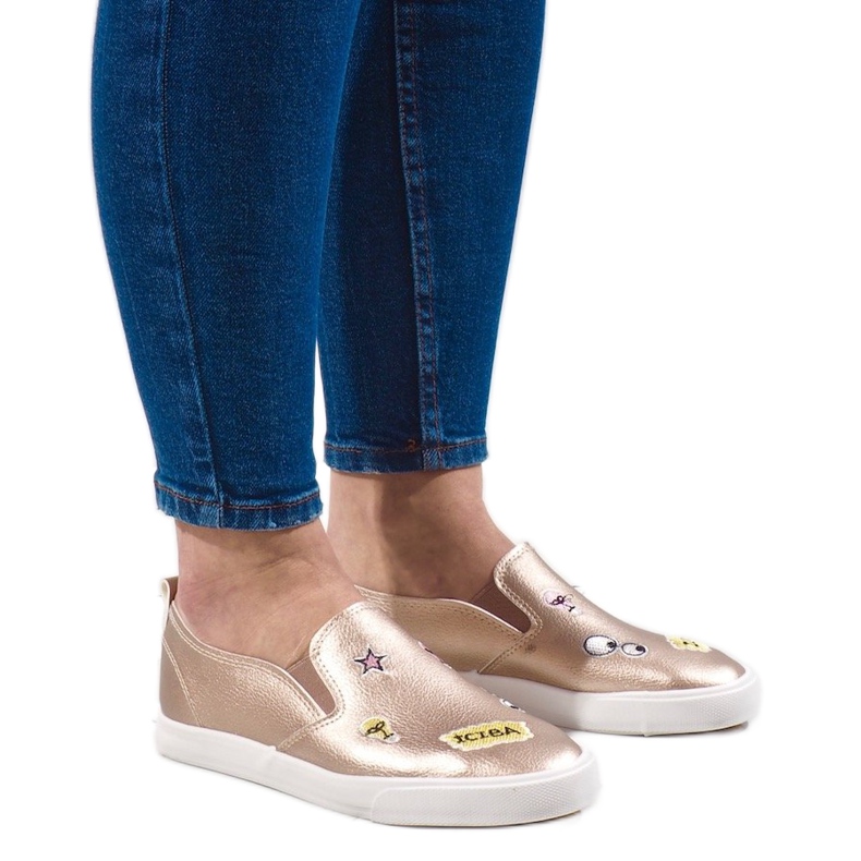 Arany cipők G82-5 nyomatokkal aranysárga