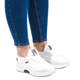 Fehér női sportcipő SH801-9-D