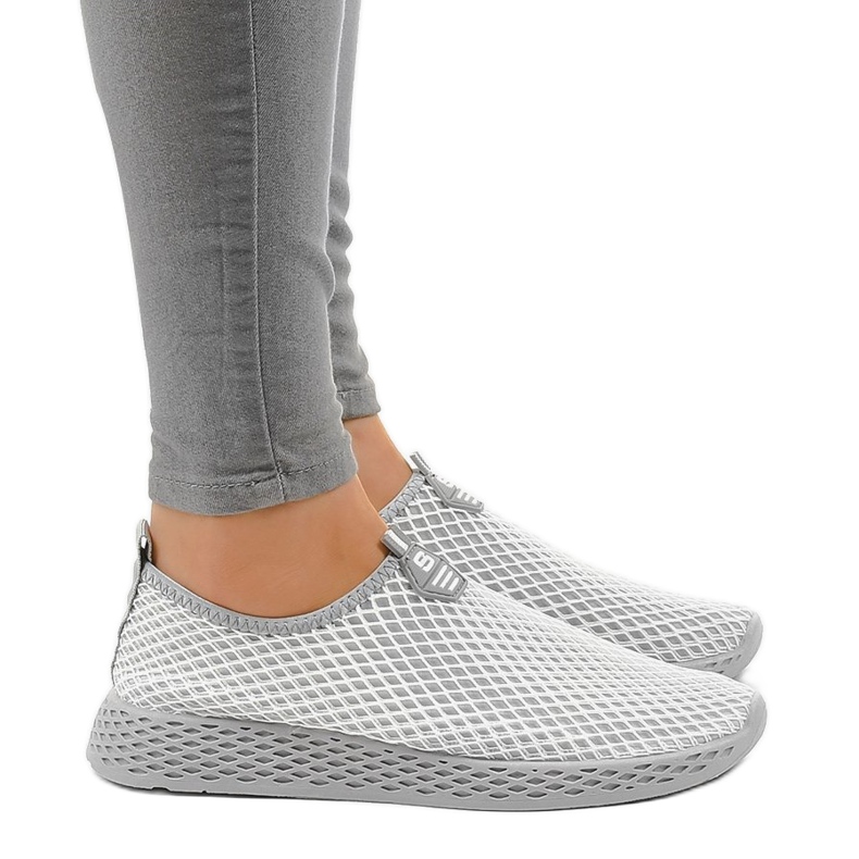 Szürke női sportcipő SJ1890-2