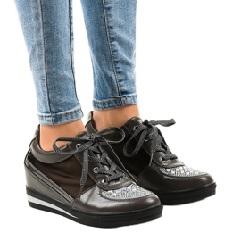 Szürke hálócipők a TL-29 éken