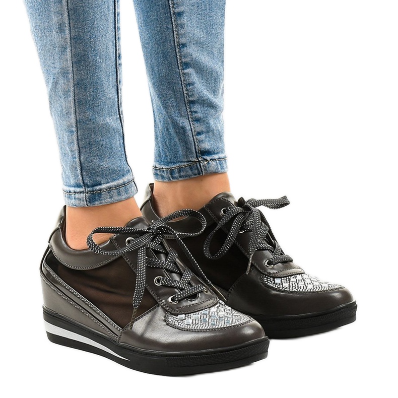 Szürke hálócipők a TL-29 éken Szürke hálócipők a TL-29 éken