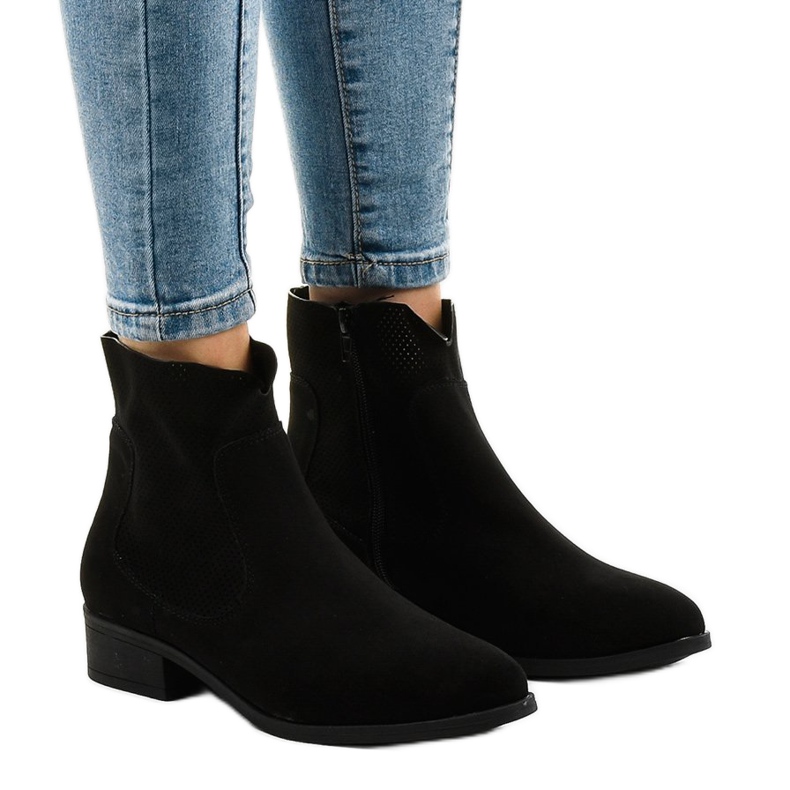 22 millió fekete cowboy csizma