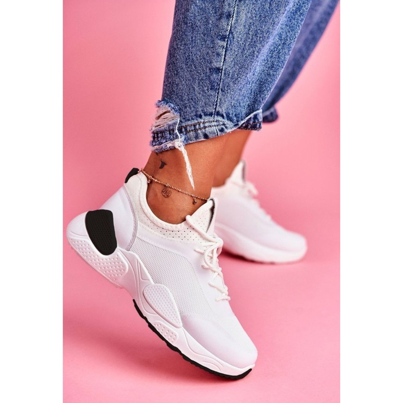 BUGO Fehér női sportcipő cipők B0-547 fekete