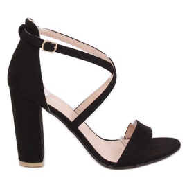 Fekete szandál a poszton GG-88P Fekete