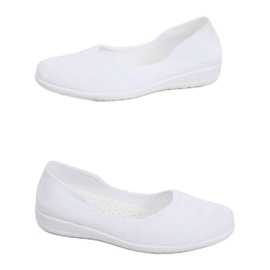 IC03 Fehér hálós balerinák