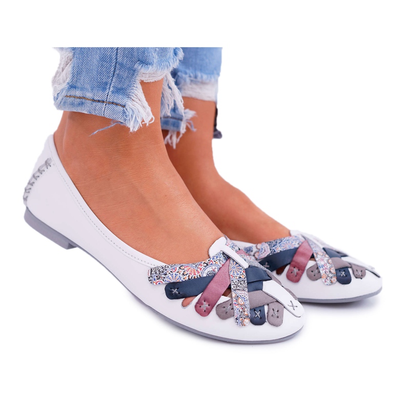 Női balerinák Maciejka bőr fehér 01358