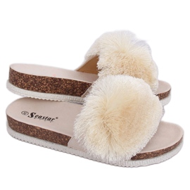 Bézs papucs pomponnal BG57P Bézs Bézs papucs pomponnal BG57P Bézs