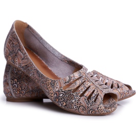 Női balerinák Maciejka Bőrbarna mintákkal 03497-21 sokszínű