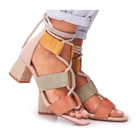 Bellucci Női szandál sarkán Velúr Színes Beckie barna sokszínű Bellucci Női szandál sarkán Velúr Színes Beckie barna sokszínű