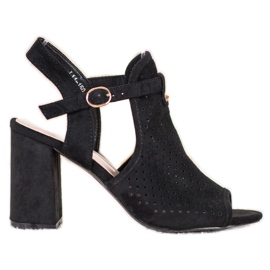 Small Swan Áttört szandálok a csillagokban fekete