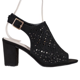 Goodin Áttört szandál velúrral fekete Goodin Áttört szandál velúrral fekete