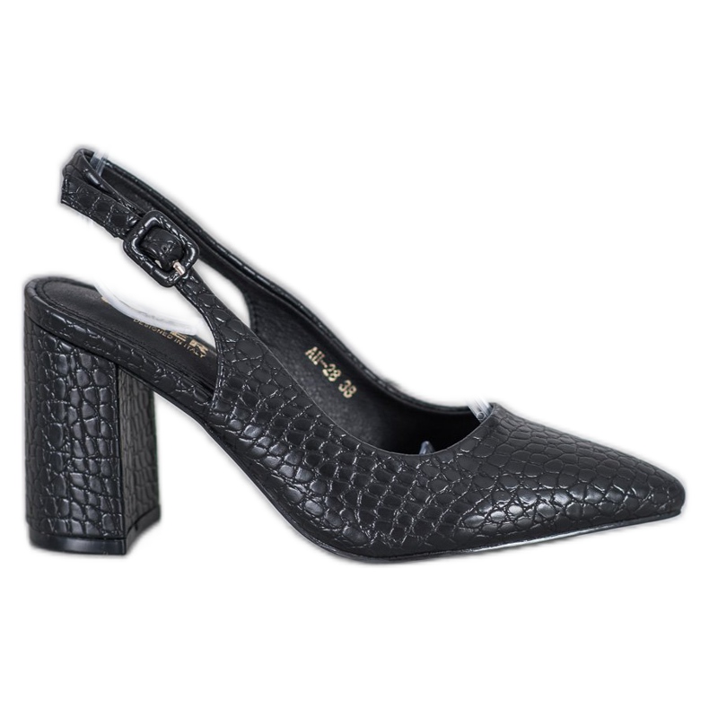 Comer Klasszikus szivattyúk nyitott sarokkal fekete