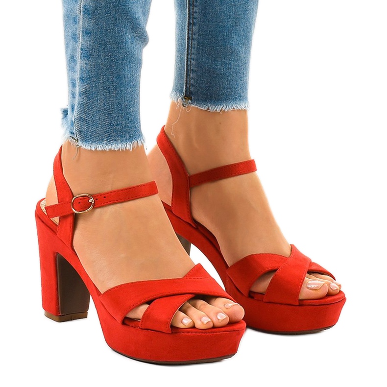 Piros szandál a poszton JC15017