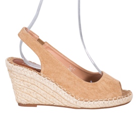 Small Swan Barna szandál Magas ék