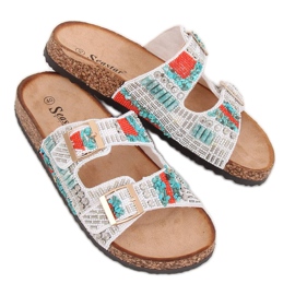 Scholki fehér gyöngyökkel CK133P Fehér sokszínű Scholki fehér gyöngyökkel CK133P Fehér sokszínű