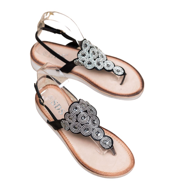 SDS Szandálok a platformon dekorációval fekete