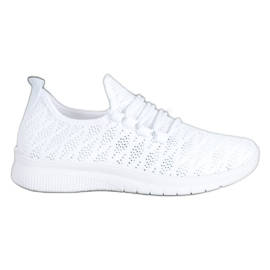 SHELOVET Fehér áttört cipő