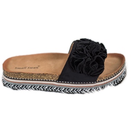 Small Swan Velúr papucs díszekkel fekete Small Swan Velúr papucs díszekkel fekete