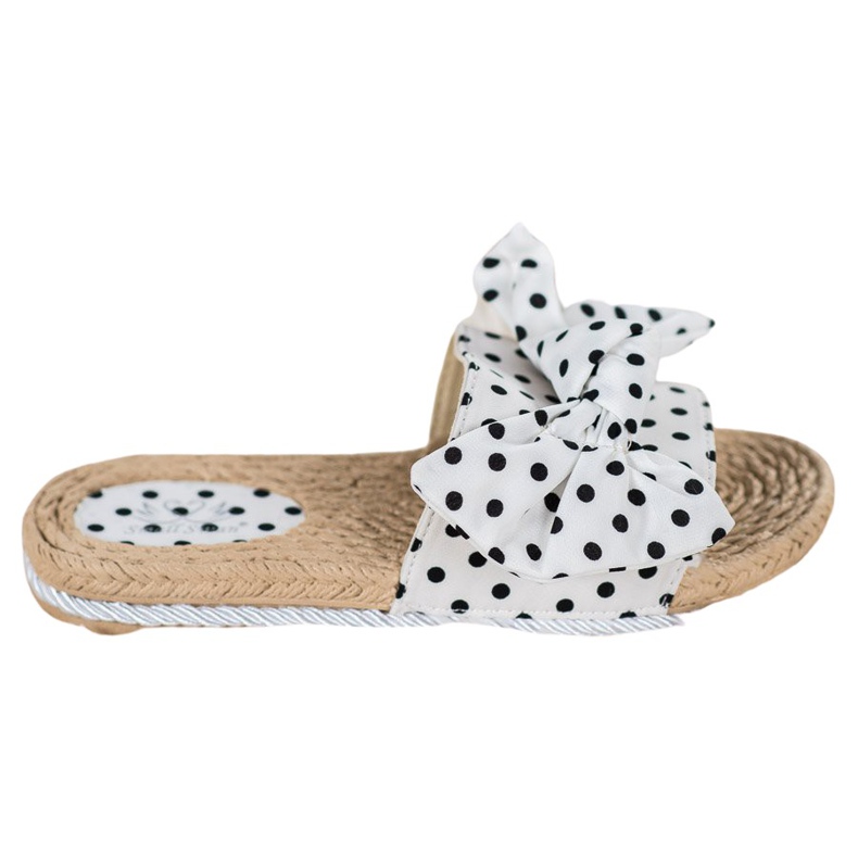 Small Swan Divatos papucs íjjal fehér Small Swan Divatos papucs íjjal fehér