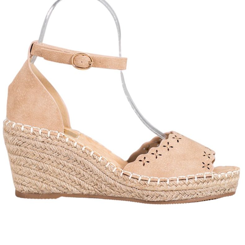 Evento Szandál áttört mintával barna