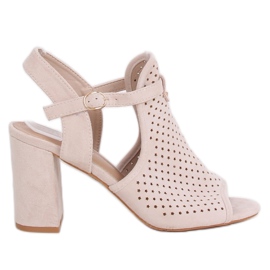 Áttört bézs magas sarkú szandál LL79 Bézs