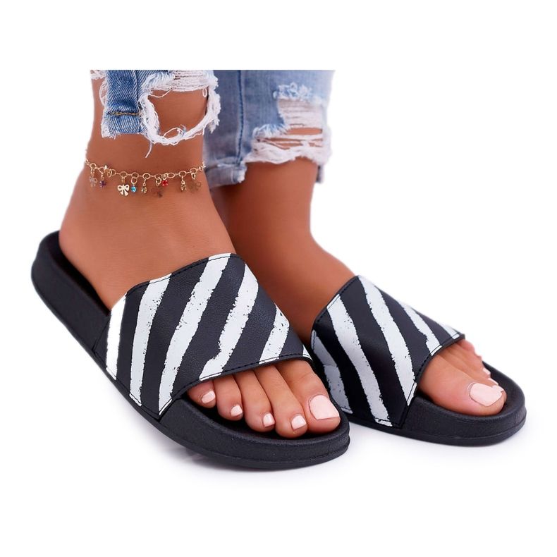 Aynna női fekete papucs