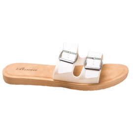 Bona Klasszikus papucs csattal fehér