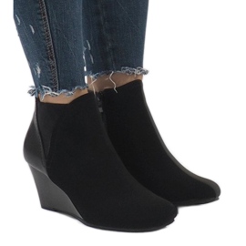 Elegáns csizma a Wedge 1455 fekete színben Elegáns csizma a Wedge 1455 fekete színben