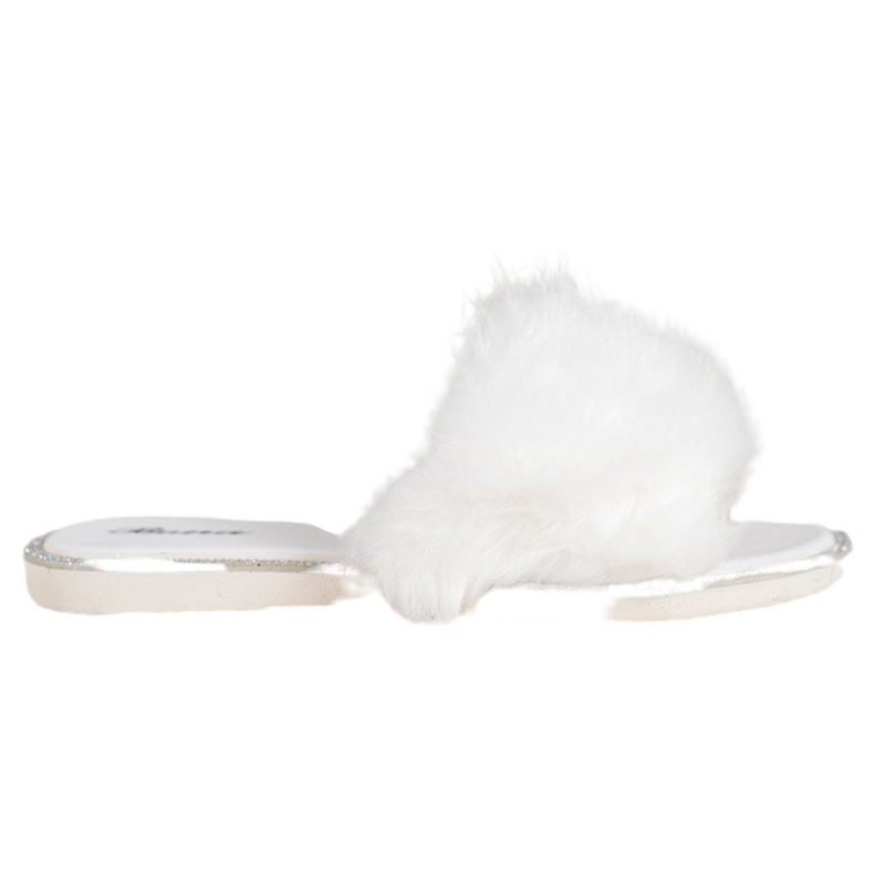 Bona Stílusos papucs szőrmével fehér