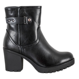 J. Star Meleg csizma a poszton fekete