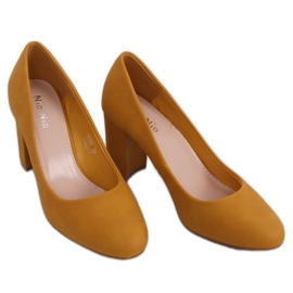 Szivattyúk a poszton méz 3005 Sárga Szivattyúk a poszton méz 3005 Sárga