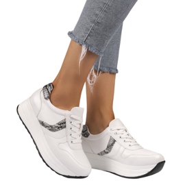 Fehér sportcipő, BK-20 cipő