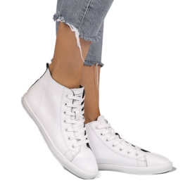 Fehér klasszikus női cipők 9858