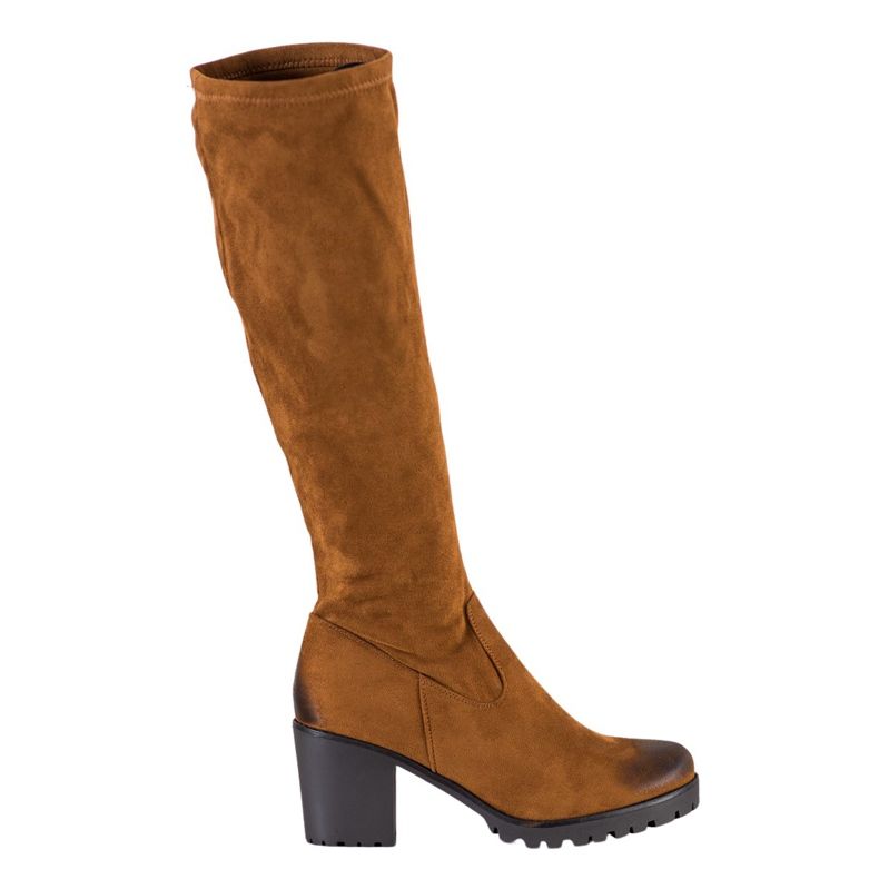 Csizma a VINCEZA platformon