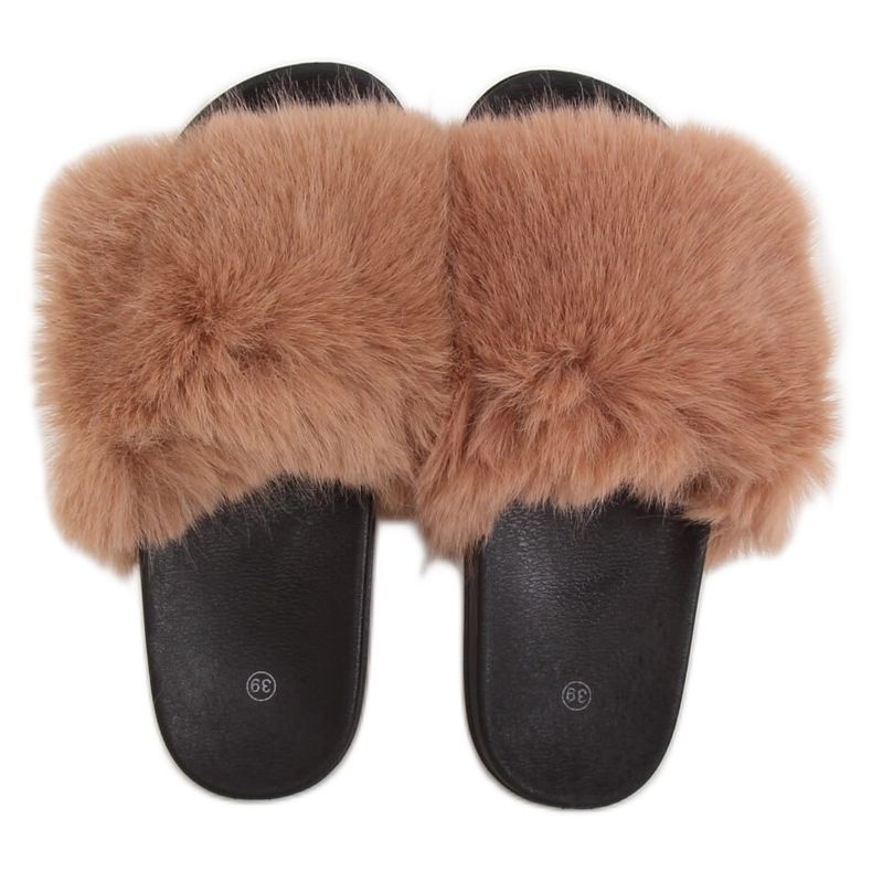 Papucs teves szőrmével CK107P Camel barna