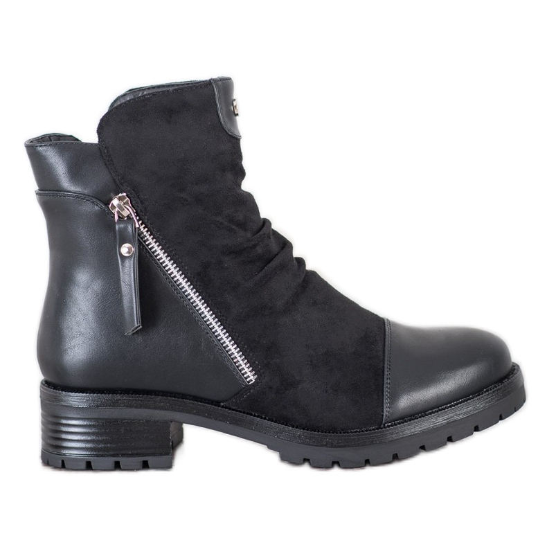 Munkavállalók a VINCEZA csúszkán fekete