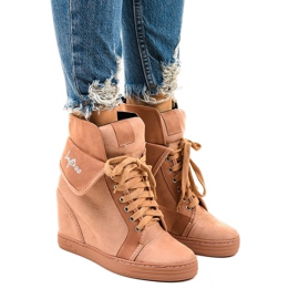 Rózsaszín cipők fűzős ékkel B12-22