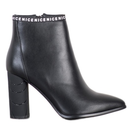 Filippo Csizma dekoratív sarokkal fekete Filippo Csizma dekoratív sarokkal fekete